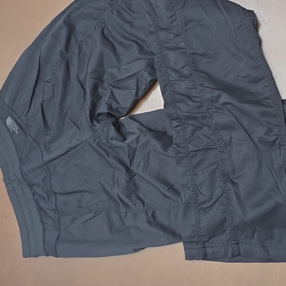 THE NORTH FACE Women's Black Cargo Pants sz S - Picture 5 of 6